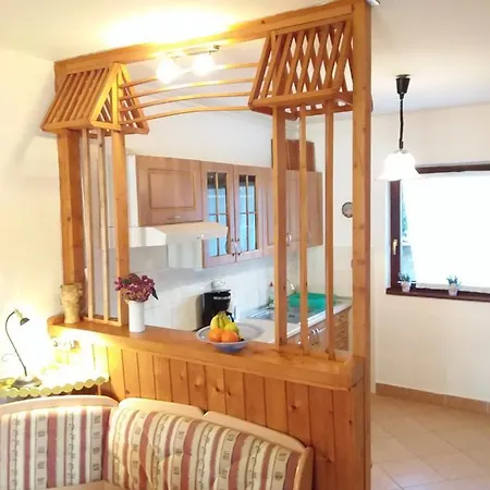 Tomo Апартаменти Пула