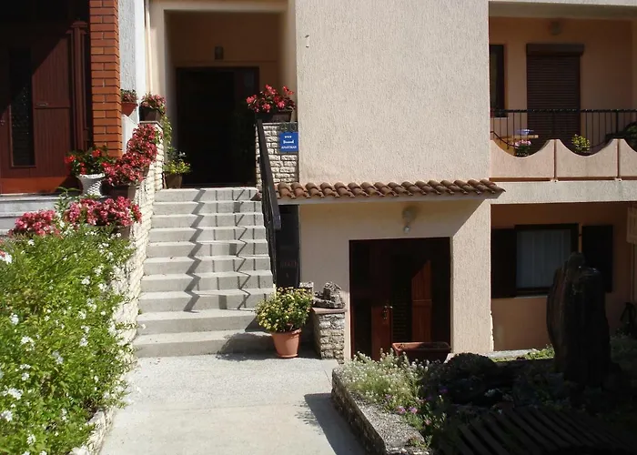 Tomo Apartment