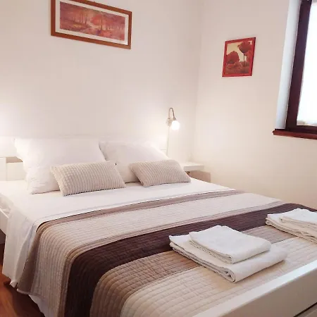 Tomo Apartment Pula