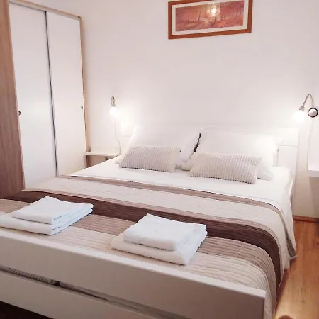 Tomo Apartment Pula